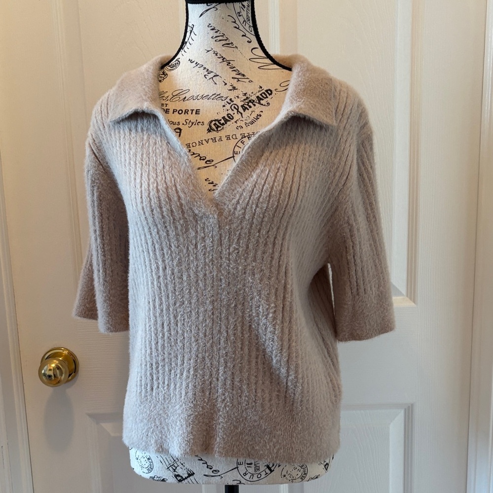 Cozy Ribbed V-Neck Collared Sweater in Light Taupe